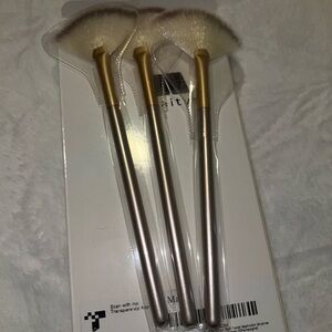 9 piece fan brush set